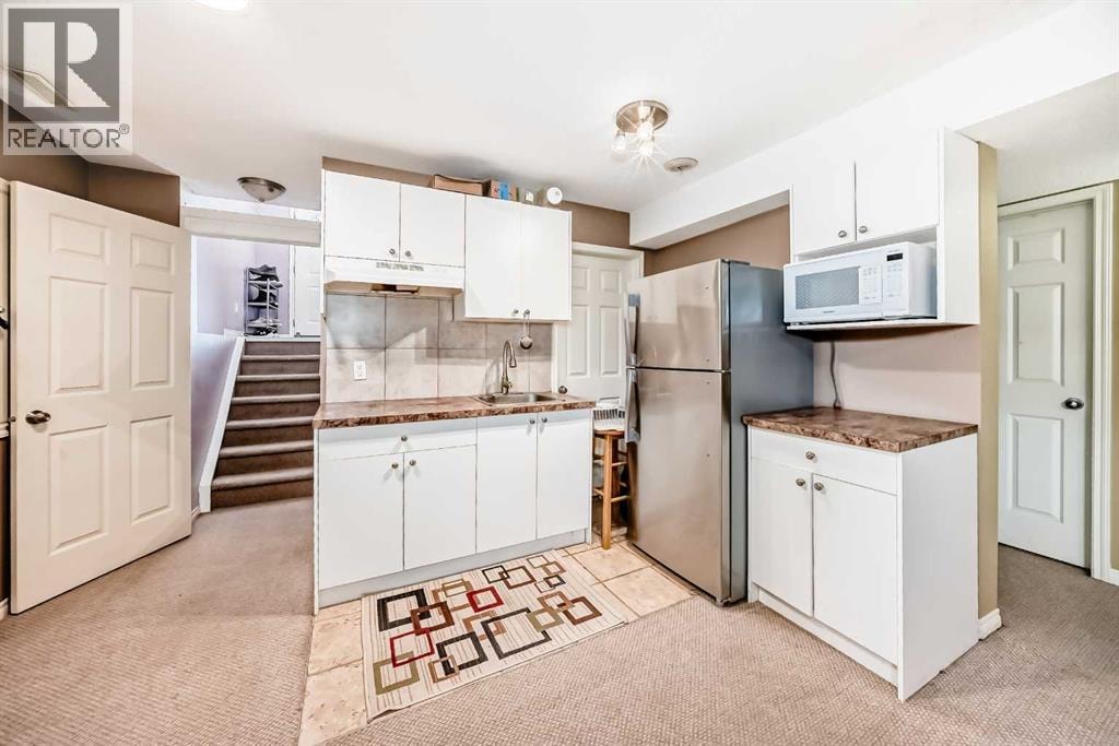 44 Canoe Square SW — photo 33