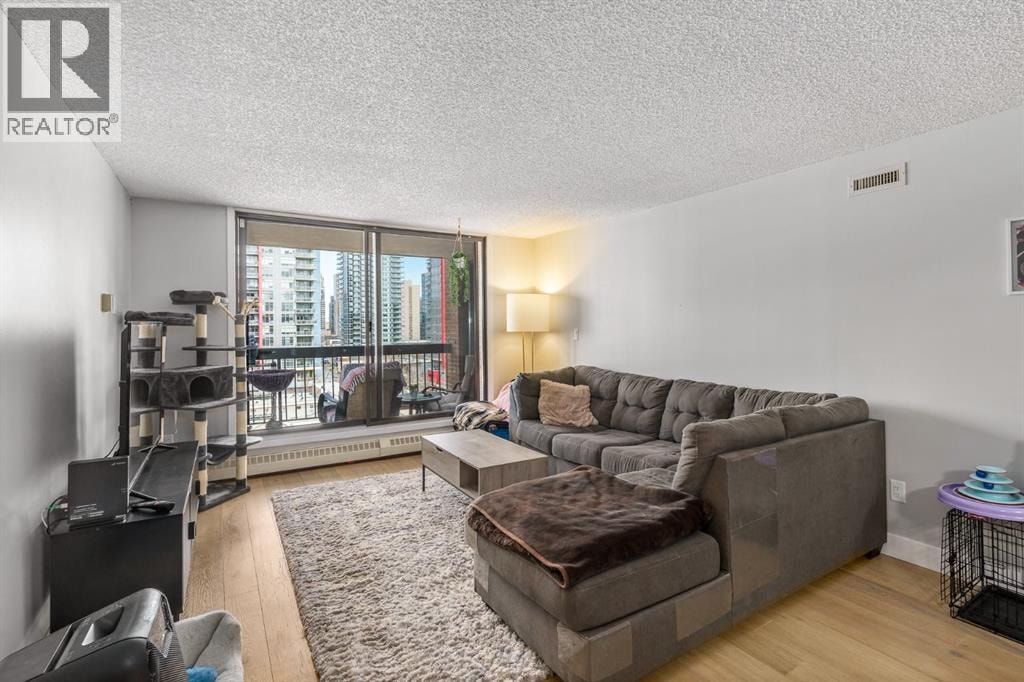 940, 1001 13 Avenue SW — photo 10