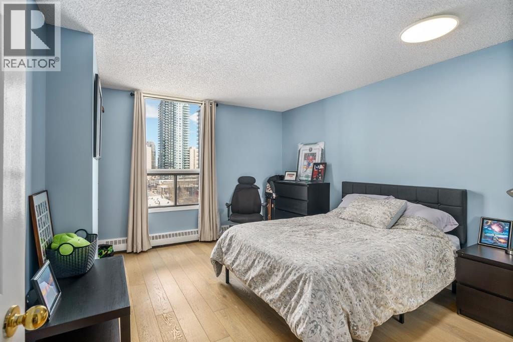 940, 1001 13 Avenue SW — photo 16