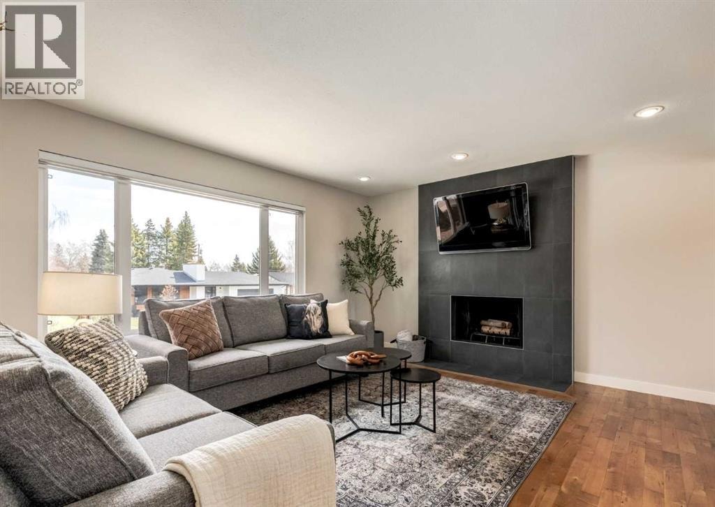 176 Mapleburn Drive SE — photo 3
