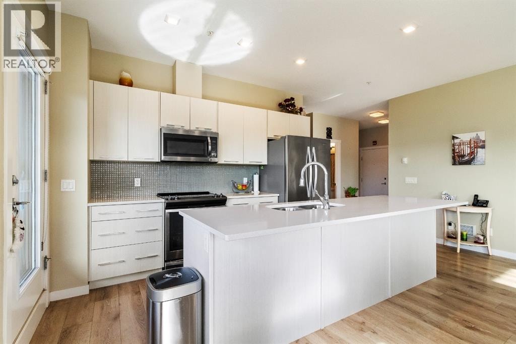 302, 214 Sherwood Square NW — photo 11