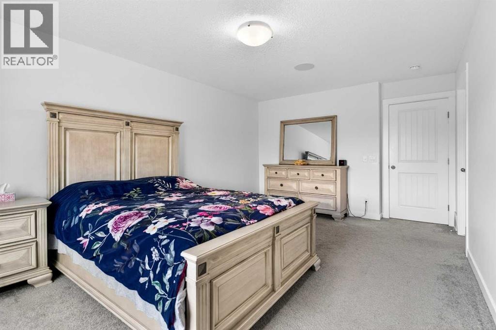 49 Redstone Heath NE — photo 33