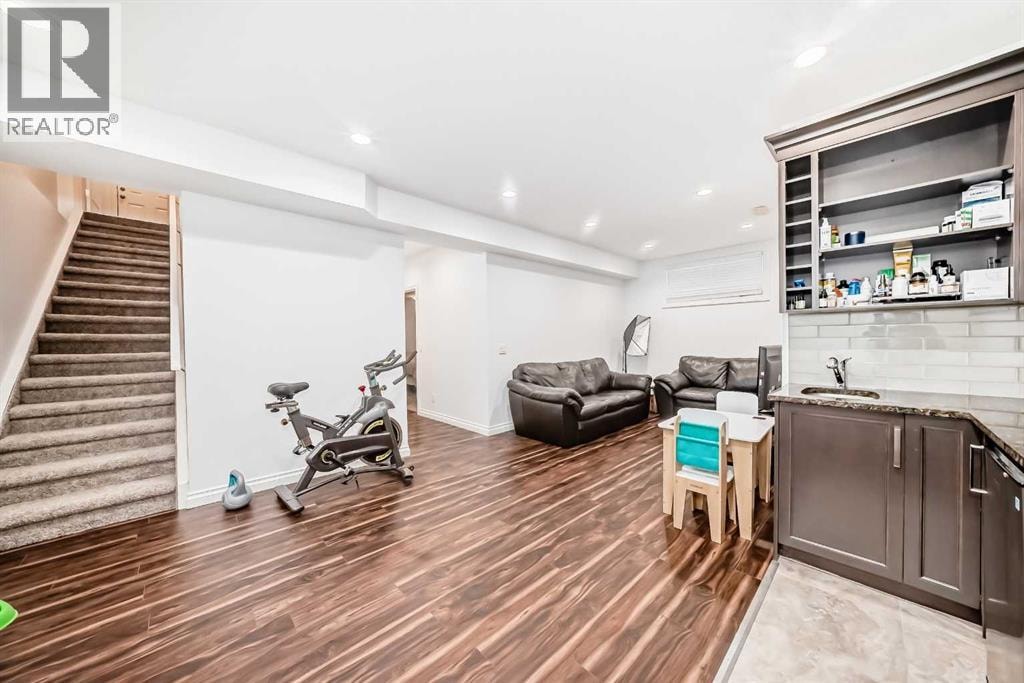 27 Aspen Hills Close SW — photo 24