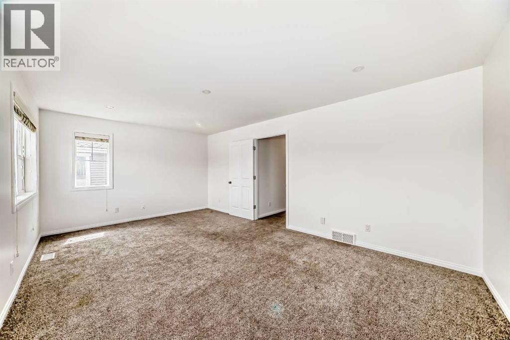 27 Aspen Hills Close SW — photo 18