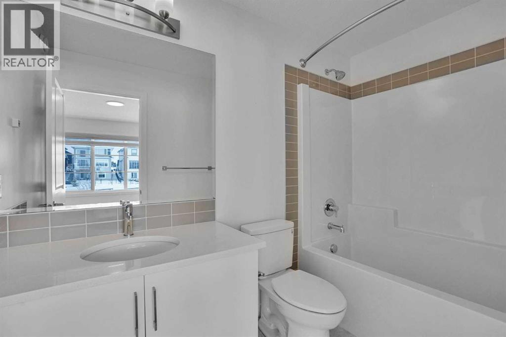 26 Amblehurst Path NW — photo 36