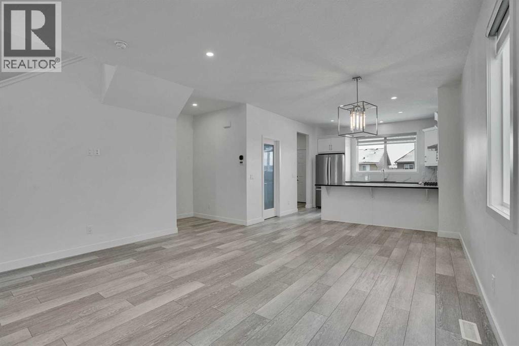 26 Amblehurst Path NW — photo 12