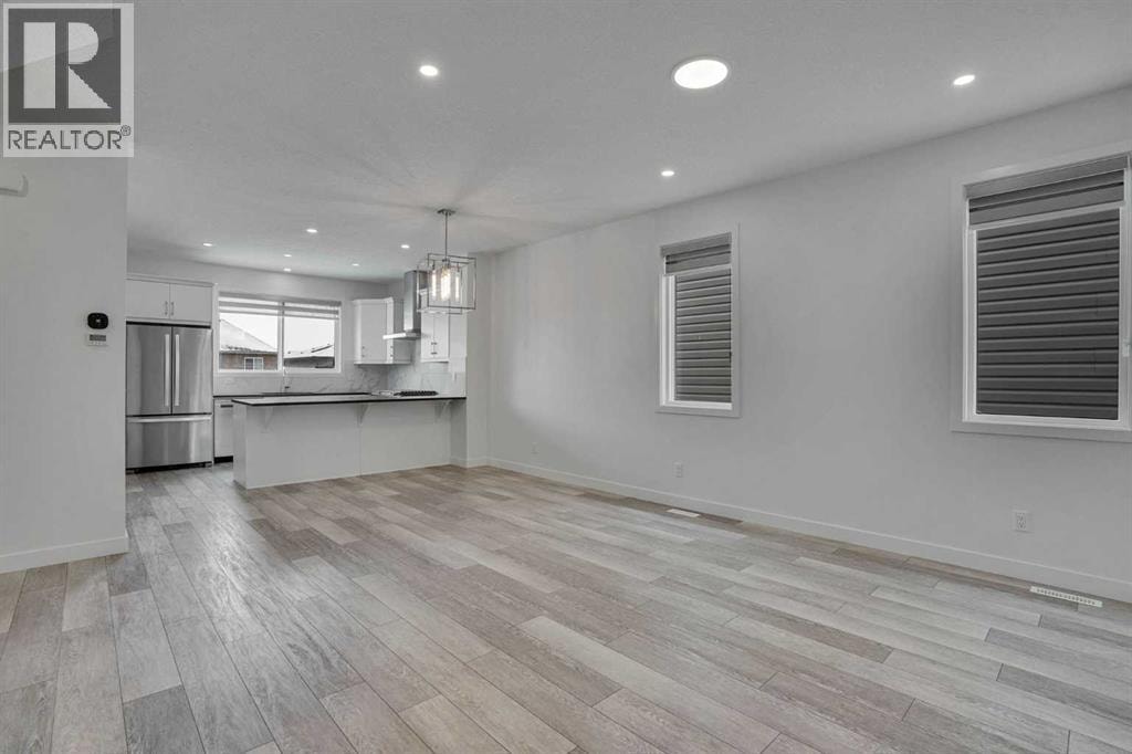 26 Amblehurst Path NW — photo 11