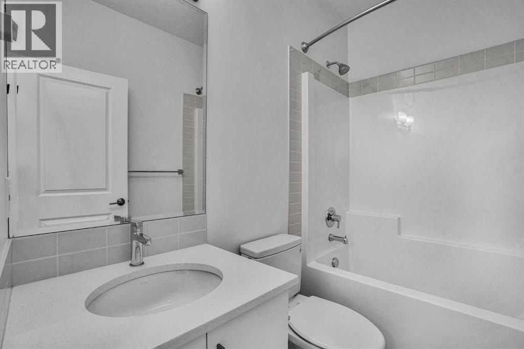 26 Amblehurst Path NW — photo 10