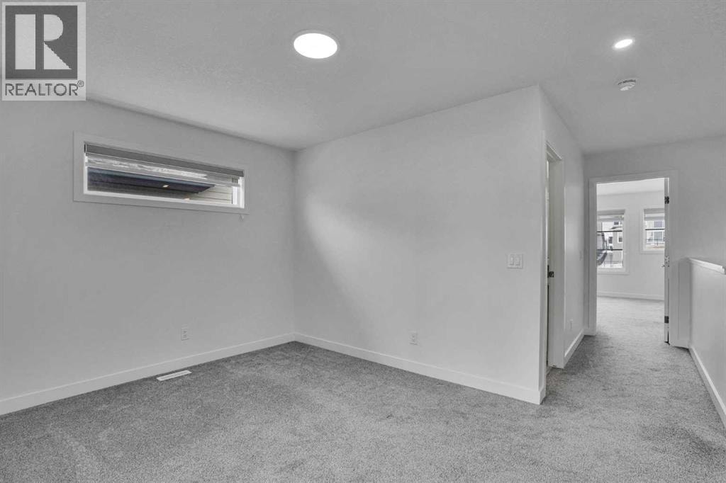 26 Amblehurst Path NW — photo 22