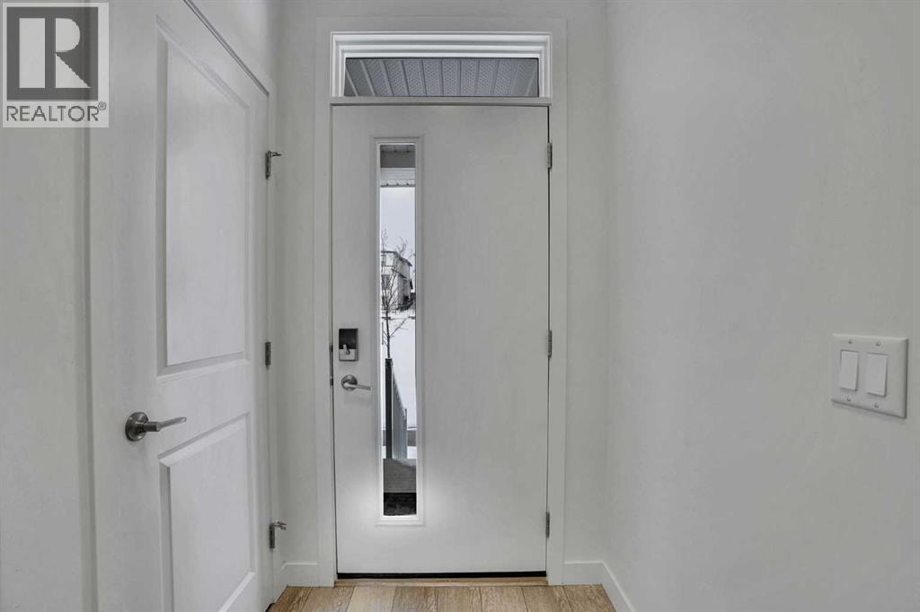26 Amblehurst Path NW — photo 7