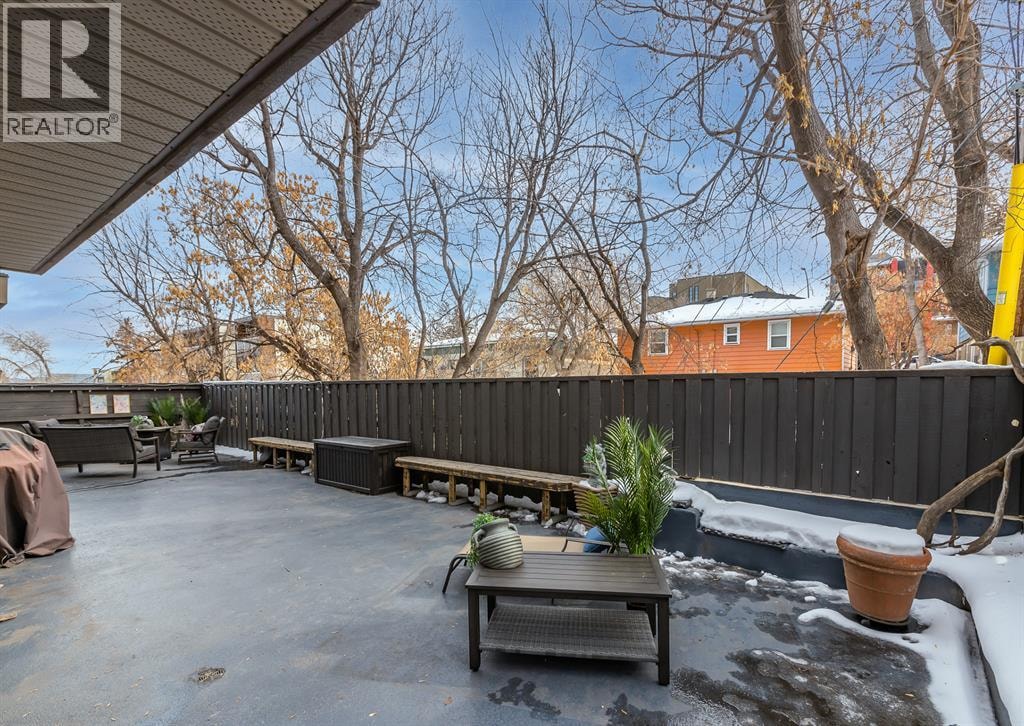 1, 2208 17A Street SW — photo 1