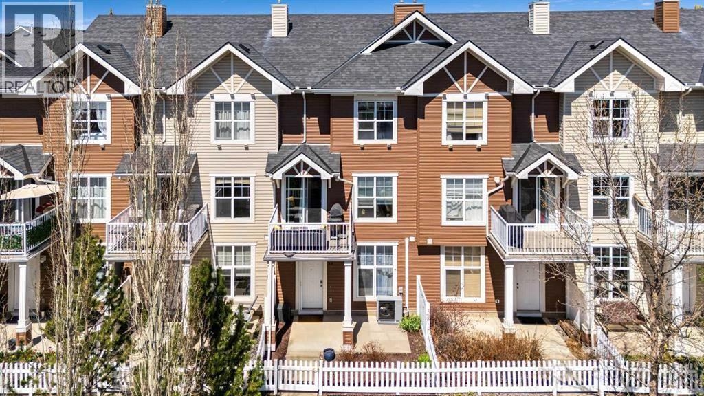 43 Toscana Gardens NW — photo 24
