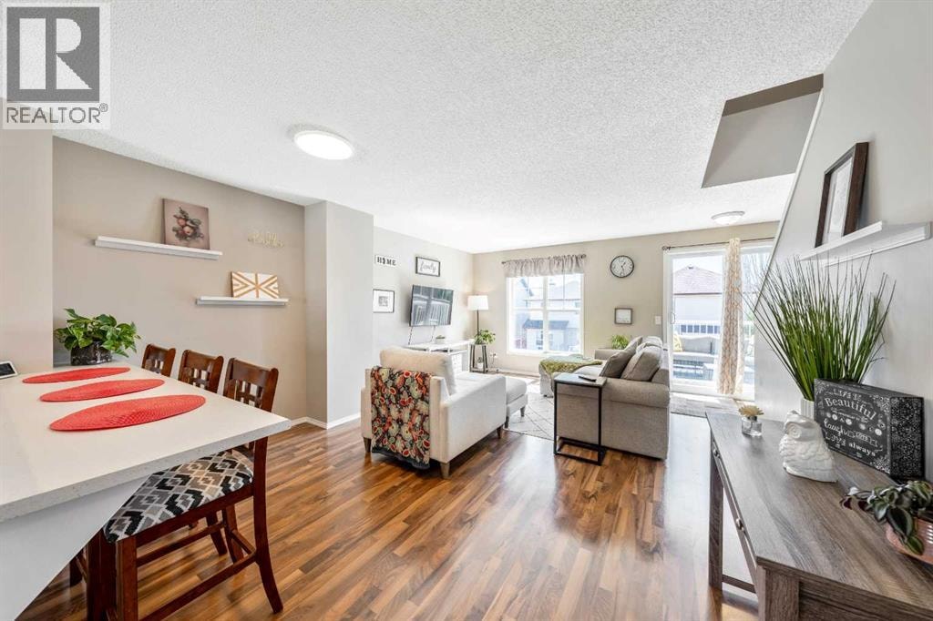 43 Toscana Gardens NW — photo 1