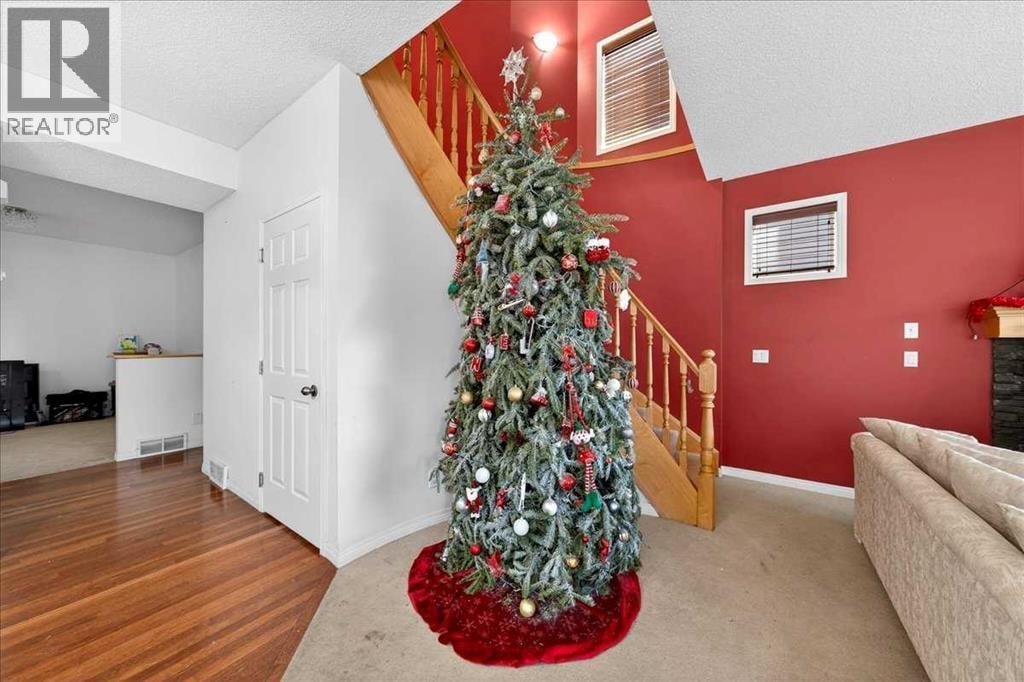 34 Saddlecrest Crescent NE — photo 15