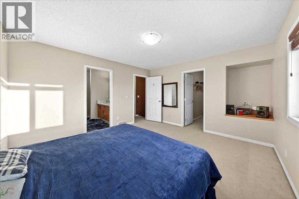 34 Saddlecrest Crescent NE — photo 24
