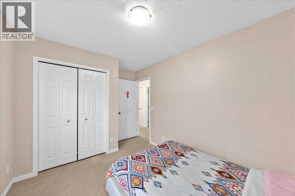 34 Saddlecrest Crescent NE — photo 33