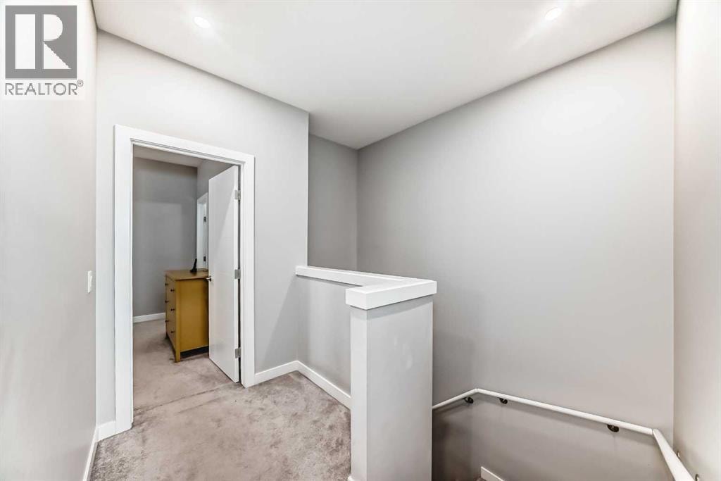 111 Redstone Crescent NE — photo 40