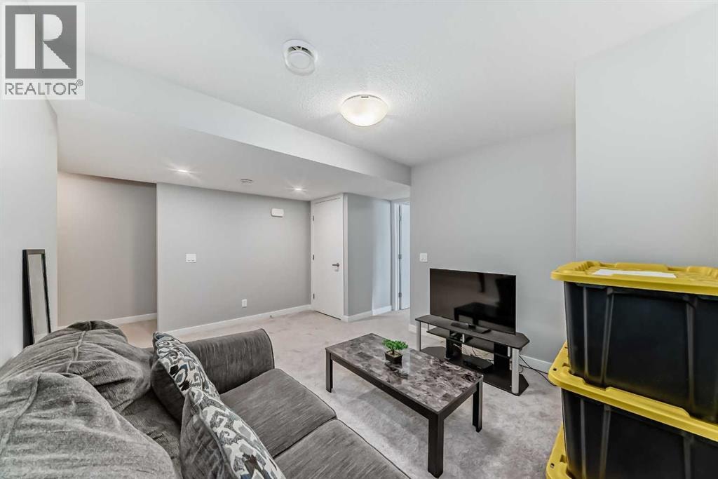 111 Redstone Crescent NE — photo 43