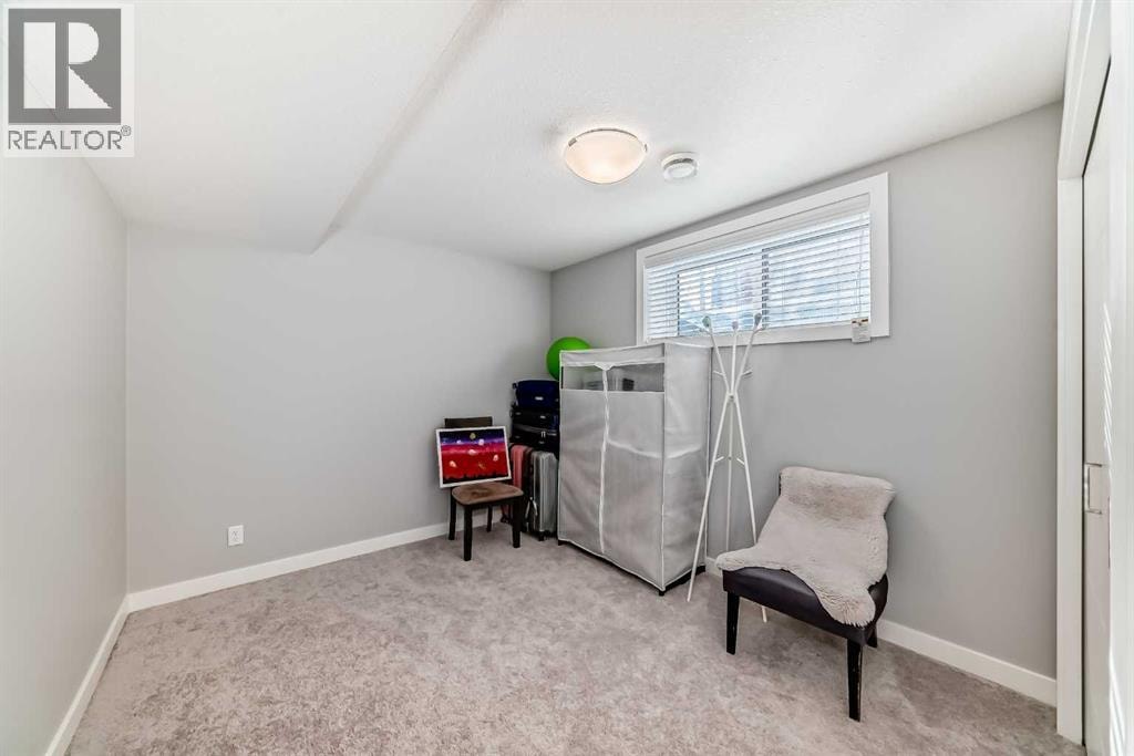 111 Redstone Crescent NE — photo 44