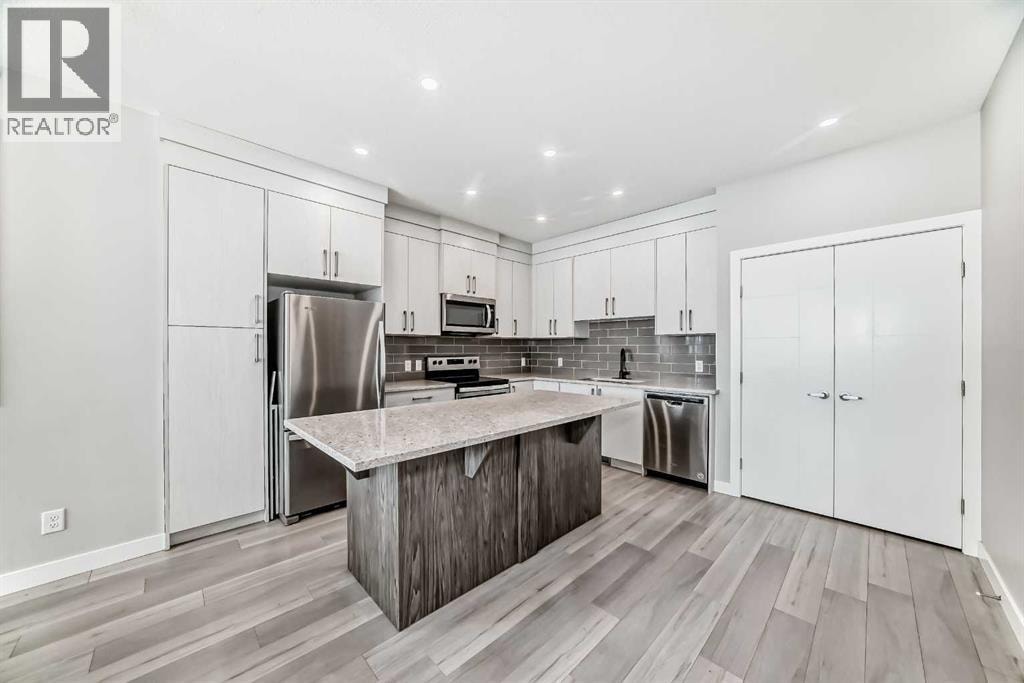 111 Redstone Crescent NE — photo 6