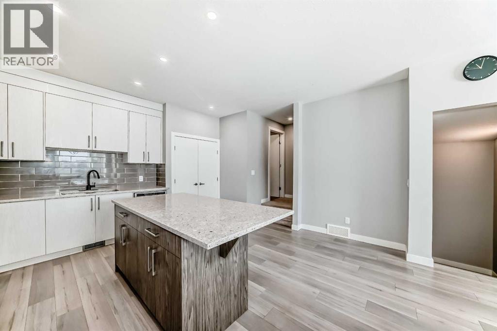 111 Redstone Crescent NE — photo 11