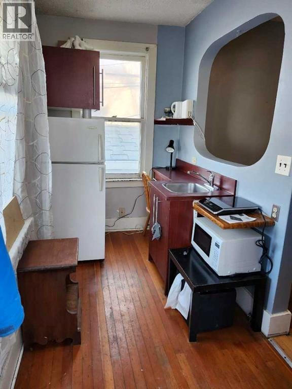522 21 Avenue NW — photo 2