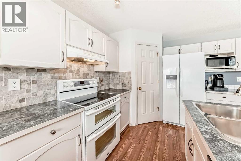 15 Citadel Meadow Crescent NW — photo 7