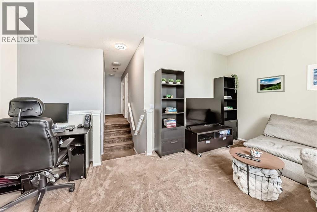 15 Citadel Meadow Crescent NW — photo 17