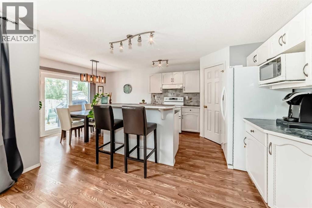 15 Citadel Meadow Crescent NW — photo 6