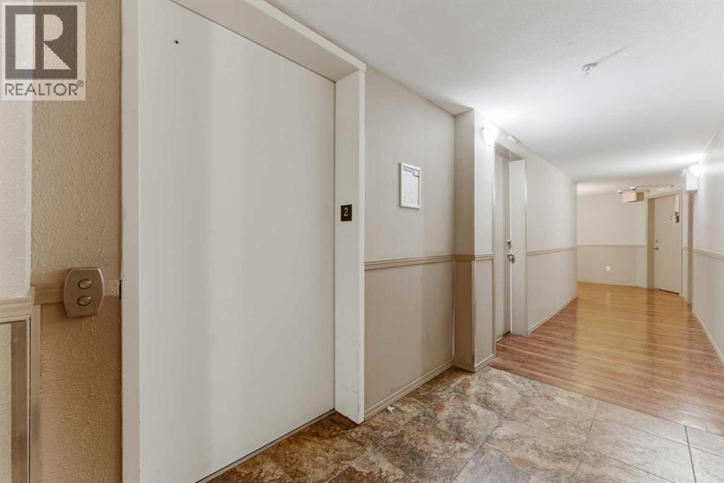 4208, 60 Panatella Street NW — photo 27