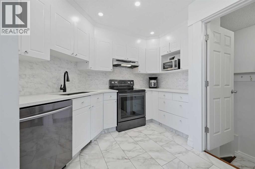 55 Ross Place — photo 12