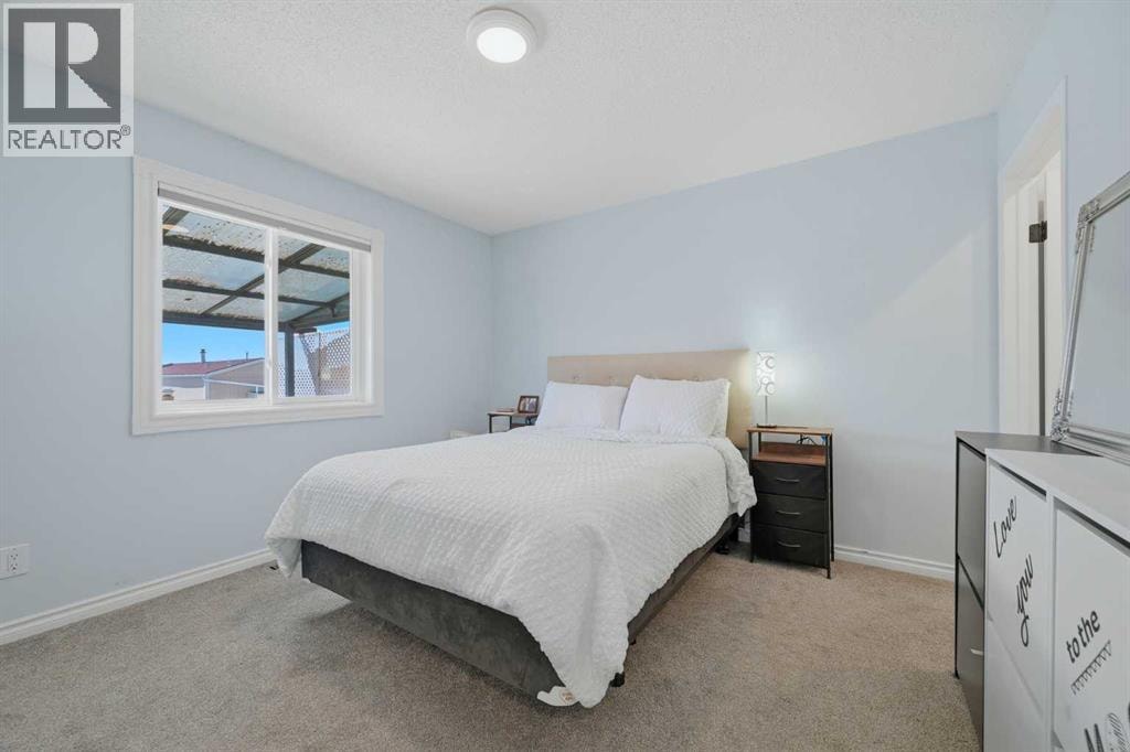 55 Ross Place — photo 16