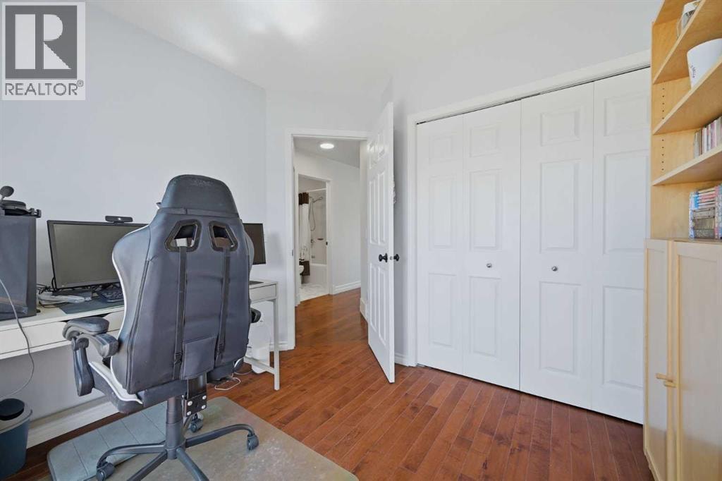 55 Ross Place — photo 20