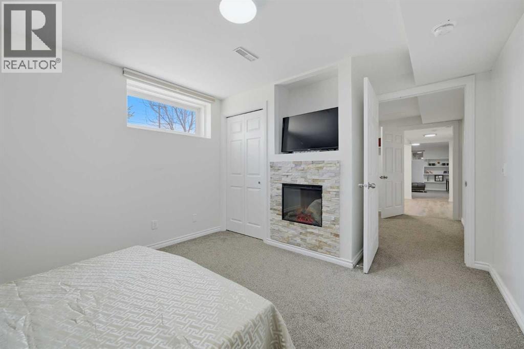 55 Ross Place — photo 37