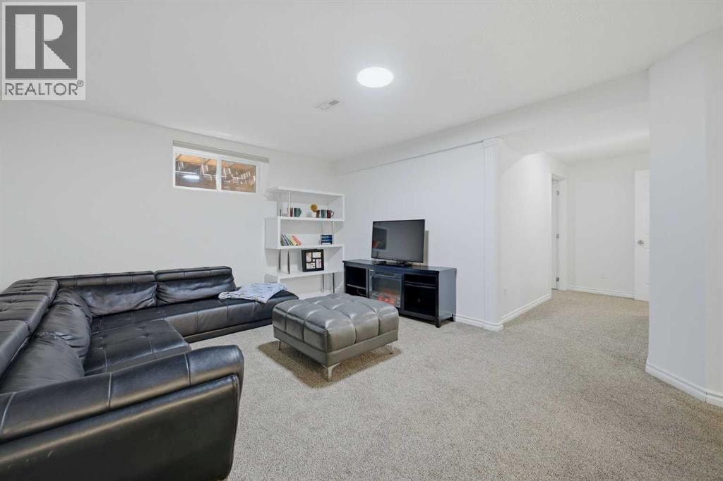 55 Ross Place — photo 28