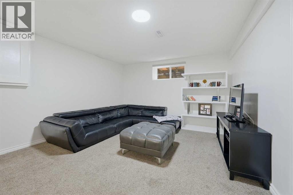 55 Ross Place — photo 27