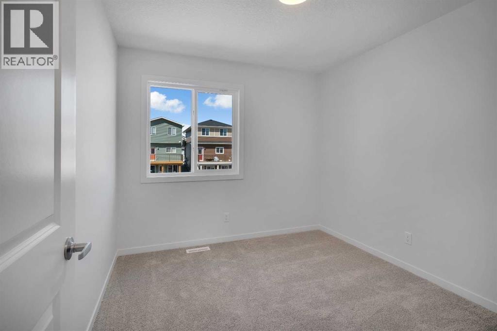 541 Bayview Street SW — photo 31
