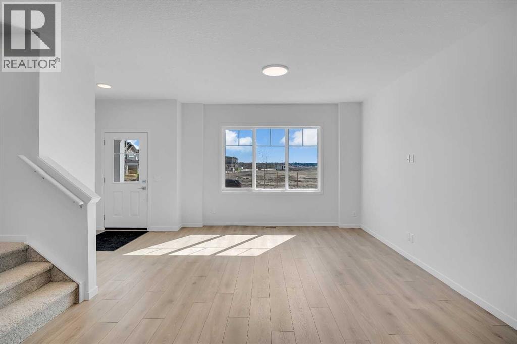 541 Bayview Street SW — photo 6