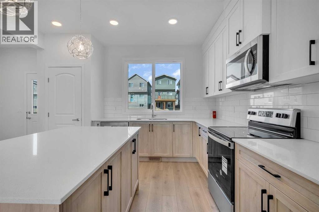 541 Bayview Street SW — photo 17