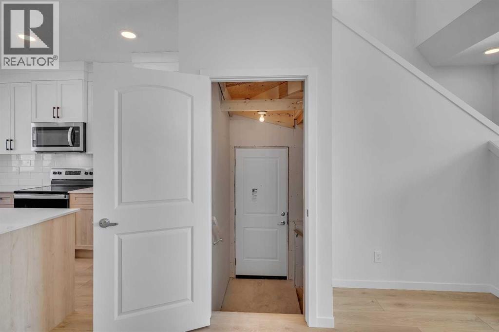 541 Bayview Street SW — photo 11