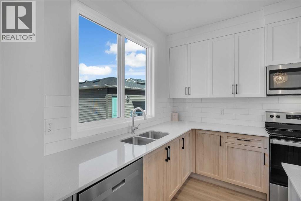 541 Bayview Street SW — photo 16