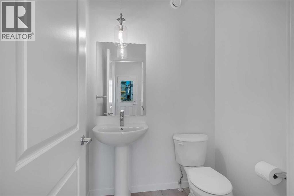 541 Bayview Street SW — photo 19