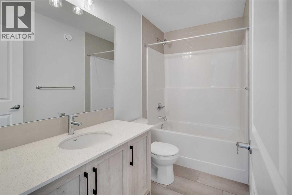 541 Bayview Street SW — photo 36
