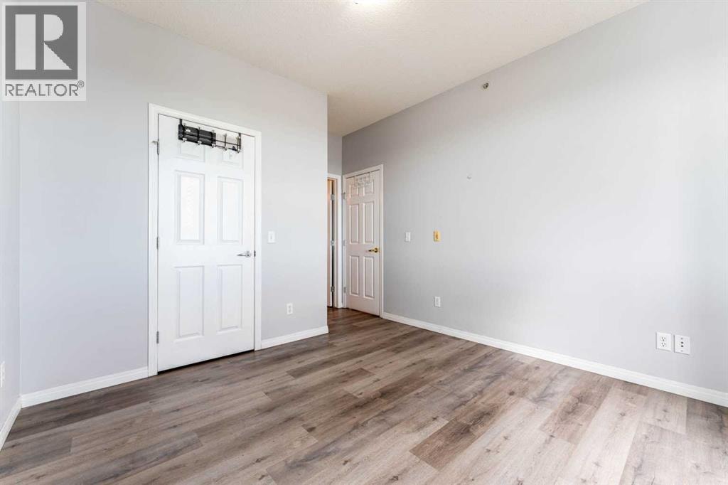 425, 1727 54 Street SE — photo 15