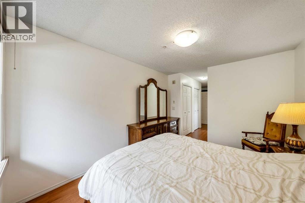 2132, 700 Willowbrook Road NW — photo 17