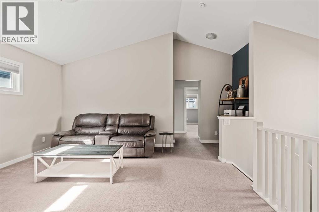 65 Sunrise Crescent — photo 33