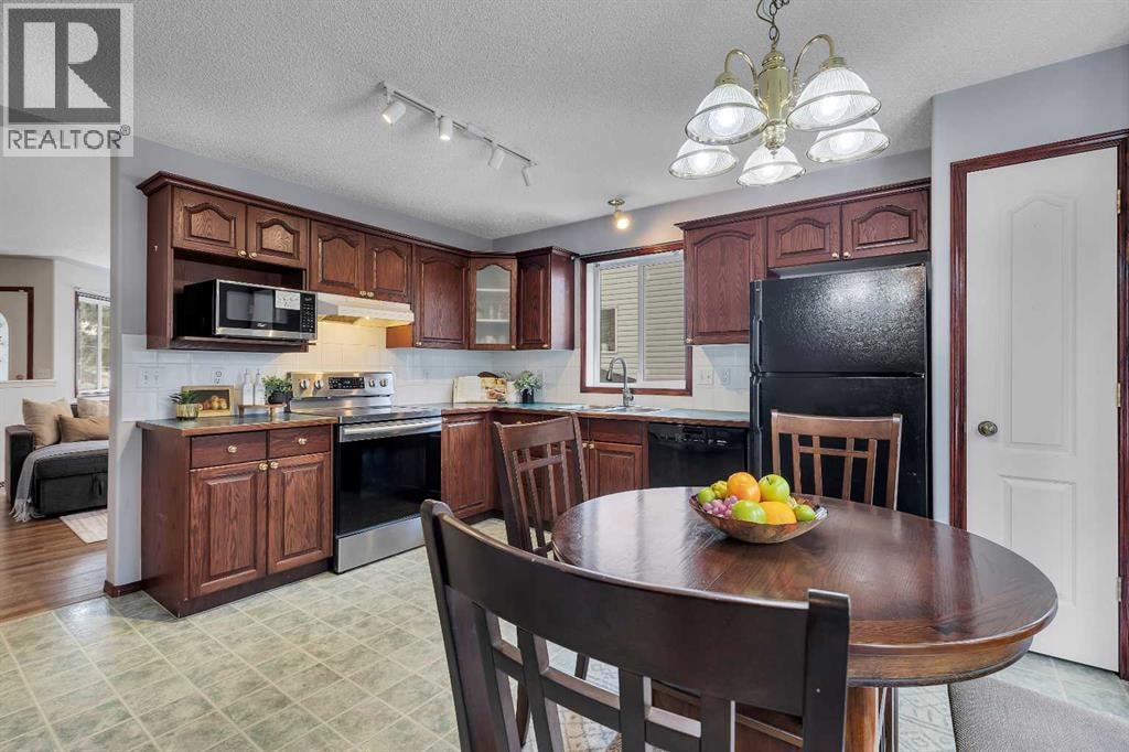 47 Carmel Close NE — photo 12