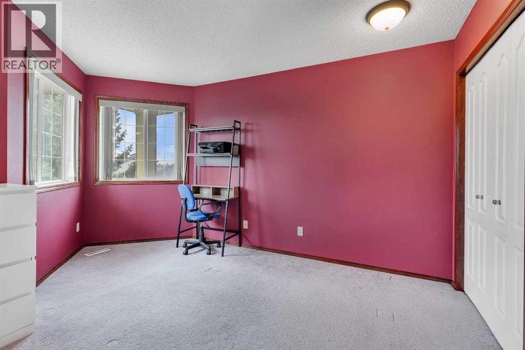 47 Carmel Close NE — photo 26