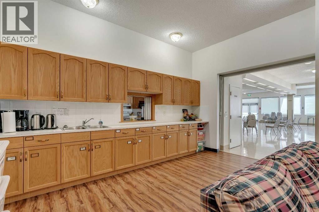 3208, 3208 Hawksbrow Point NW — photo 32