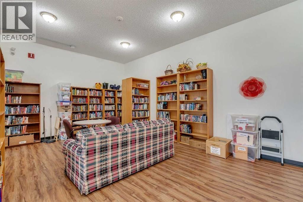 3208, 3208 Hawksbrow Point NW — photo 33